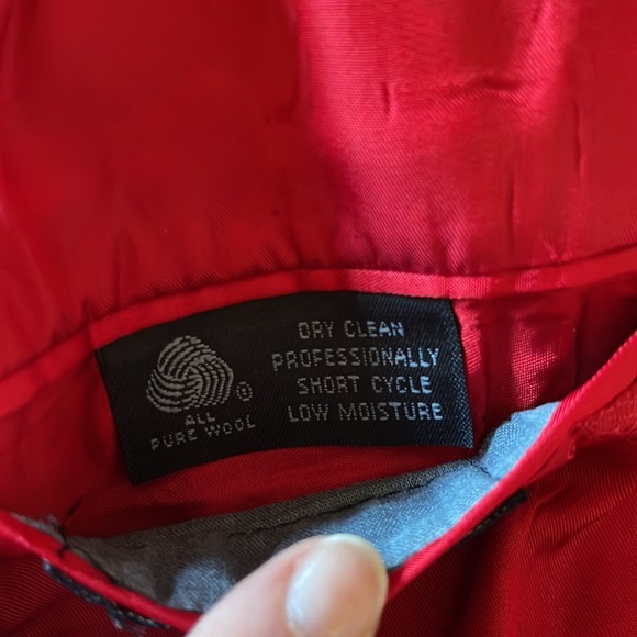 Beautiful vintage wool Burberry blazer - Picture 3 of 13